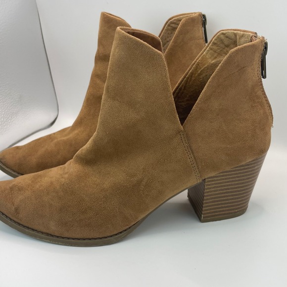 Sun + Stone Shoes - Sun + Stone Eliza Tan Faux Suede V-Cut Ankle Boots Block Heel SS ELIZAA Size 8M